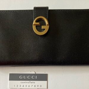 Vintage Gucci Women’s Leather Wallet (long)